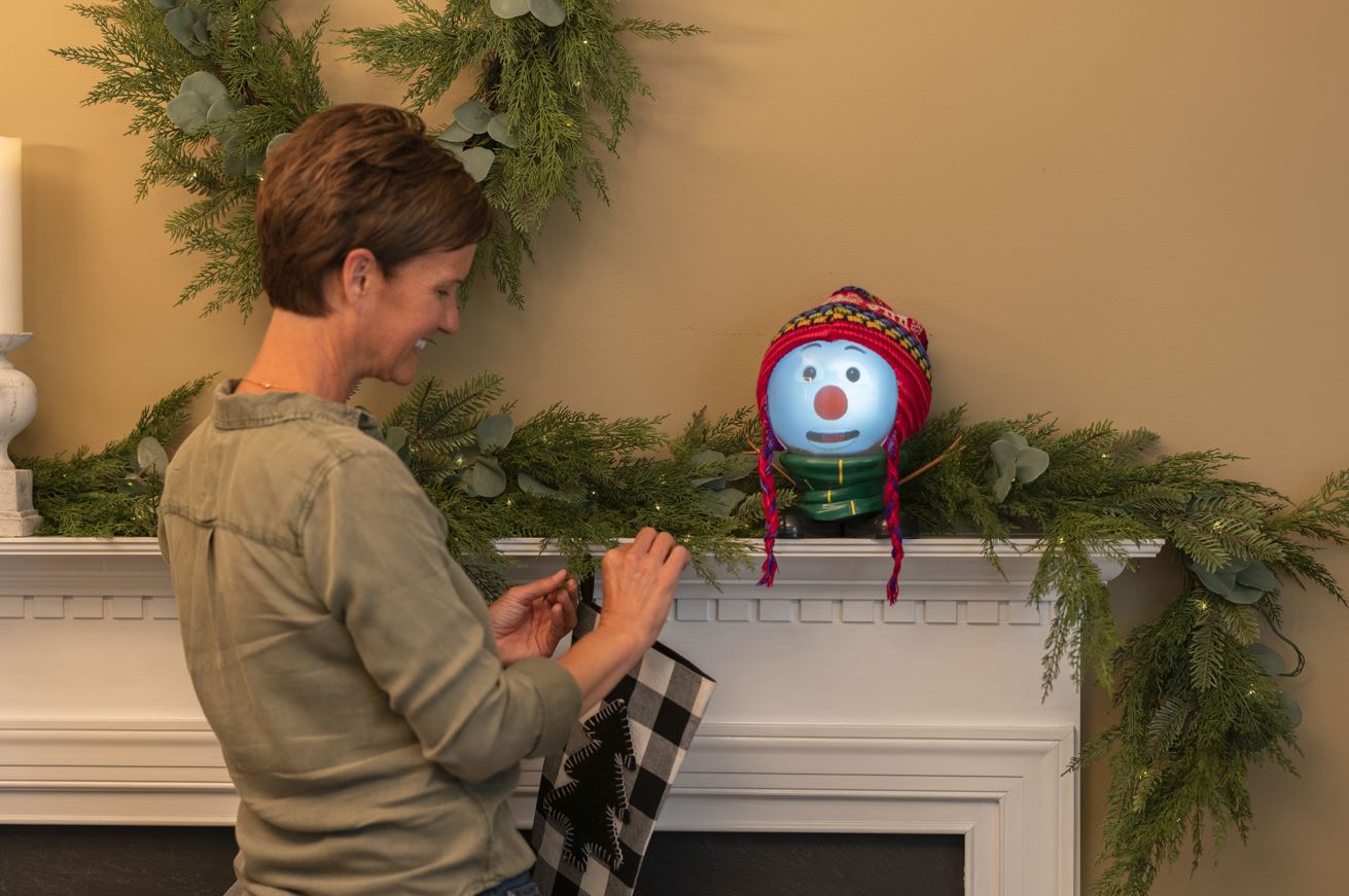 Mr. Chill Talking Animated Snowman with Built in Projector & Speaker Plug'n Play