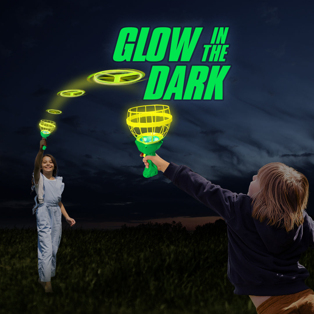 Mindscope GreenTek Blade Blasters Outdoor Glow in The Dark Toss and Catch Game